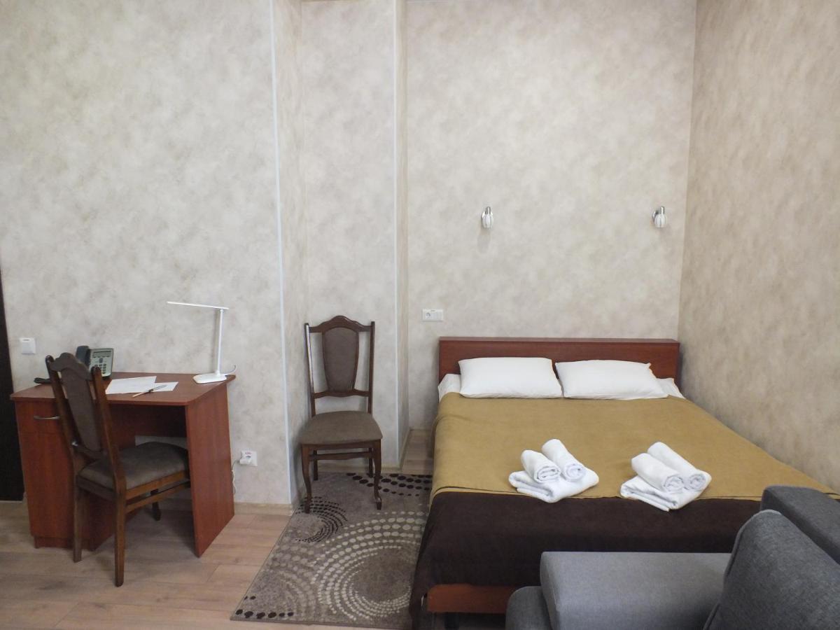 Vorontsovskiy Hotel Мелітополь Екстер'єр фото